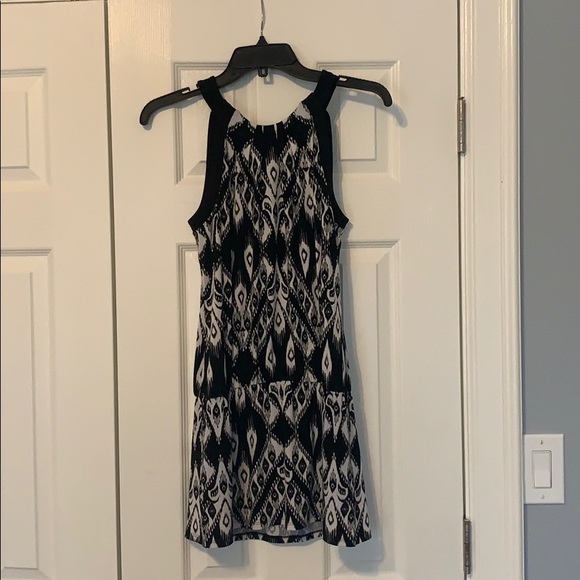 Halter top with cinched waist - Picture 1 of 6